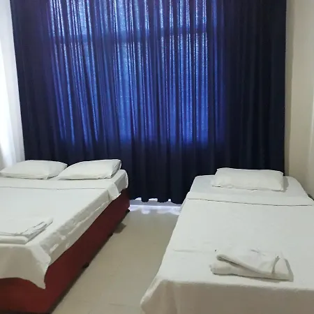 Maniola Restaurant موتيل