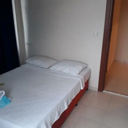 Maniola Restaurant *