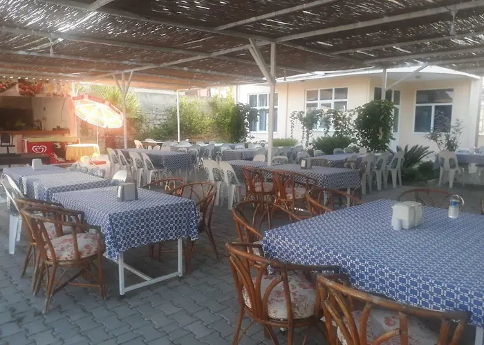 Maniola Restaurant *